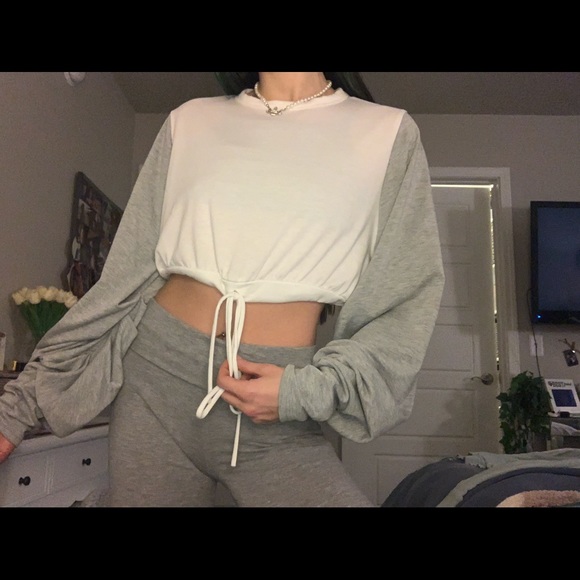 cropped long sleeve - Picture 2 of 3